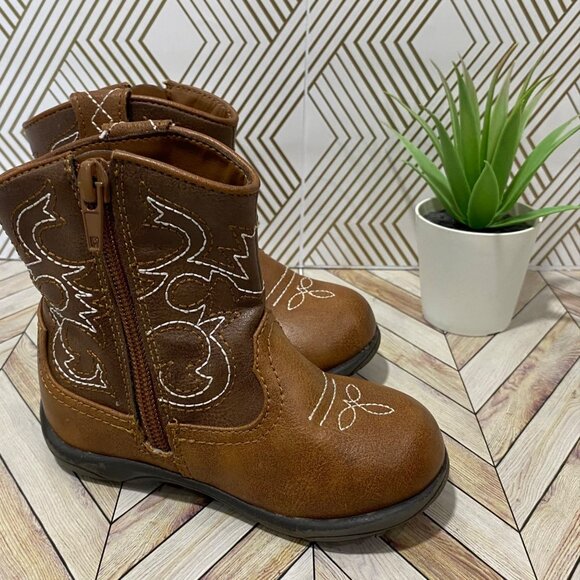 Wonder Works Other - 🐎🤠 TINY BOOTS, BIG ATTITUDE 🤠🐎 Unisex size toddler 6 Cowbaby attire